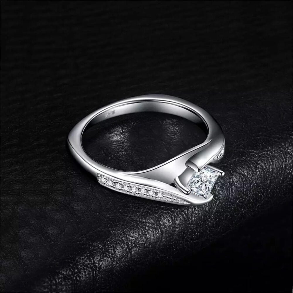Sidabrinis žiedas su kvadratiniu cirkoniu, žiedas su kvadratiniu cirkoniu, sidabriniai žiedai, sidabriniai papuošalai, sidabro juvelyrika, sidabra jewelry