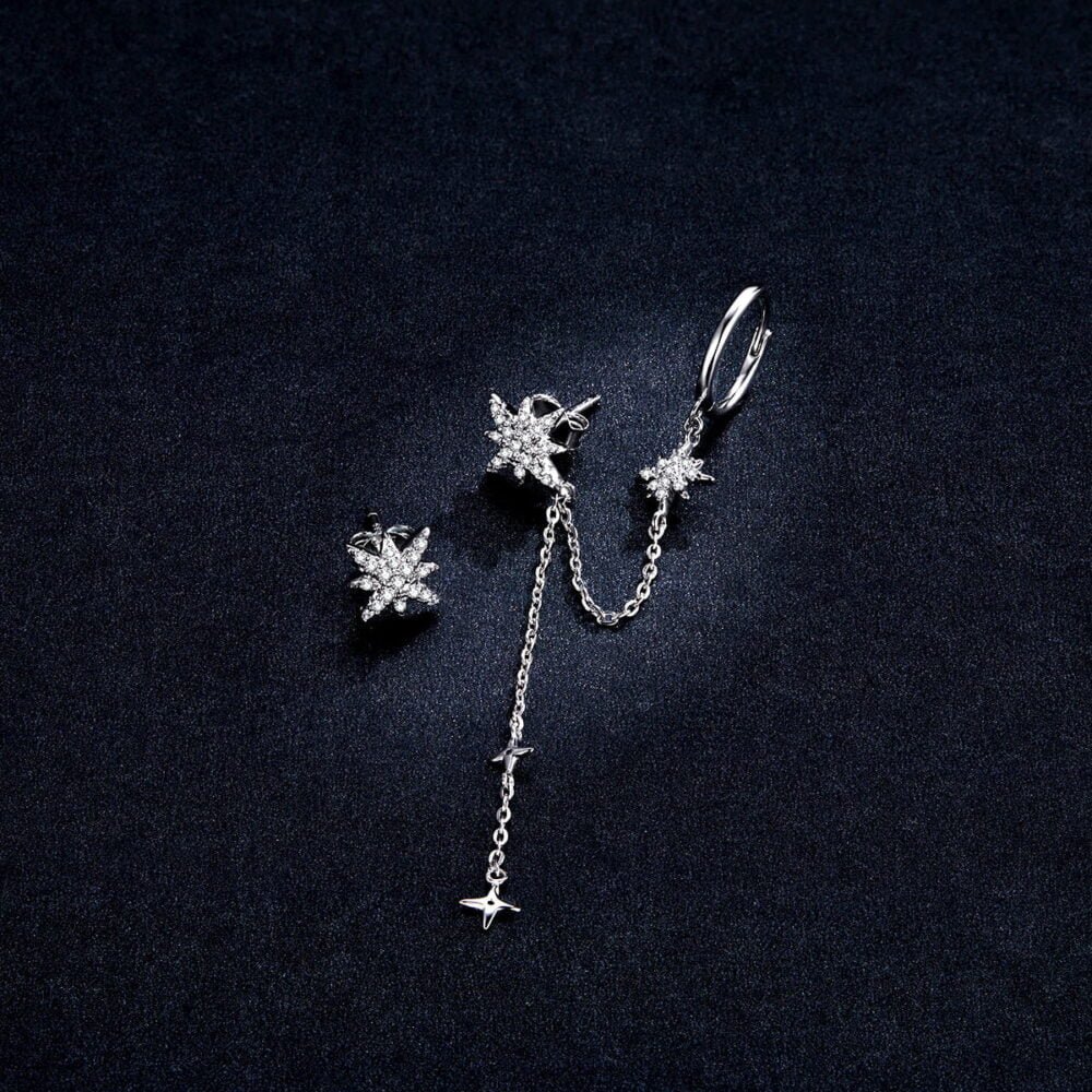 Asimetriniai auskarai su cirkoniu „Žvaigždutės“, auskarai su cirkoniu, sidabriniai papuošalai, sidabro juvelyrika, sidabra jewelry